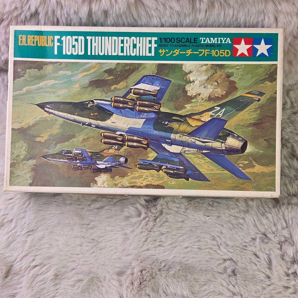 Tamiya 1/100 F-105D Thunderchief Mini Jet Series No 26 Model Kit PA1026 Vintage